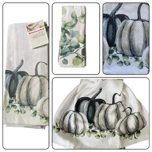 KitchenAid Pumpkin and Eucalyptus Kitchen Towels